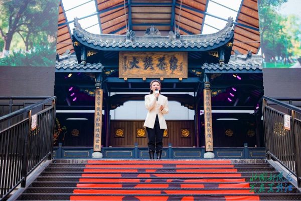 1bdbc8bf1e3a40bd8b69a63b95302395