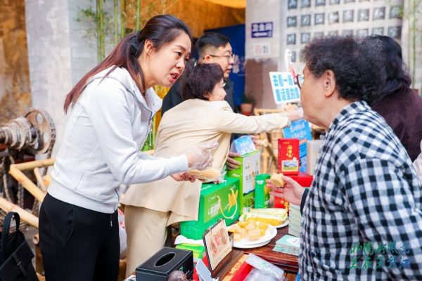 d78547419c1f40e0a9b3d71507aa3683