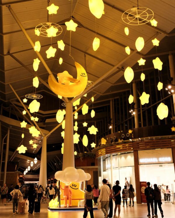 香港东荟城名店仓联乘美國潮流藝術家 CDR 角色…