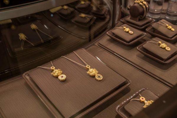 不止于金：君佩太古里店，一个高净值人群的“东…